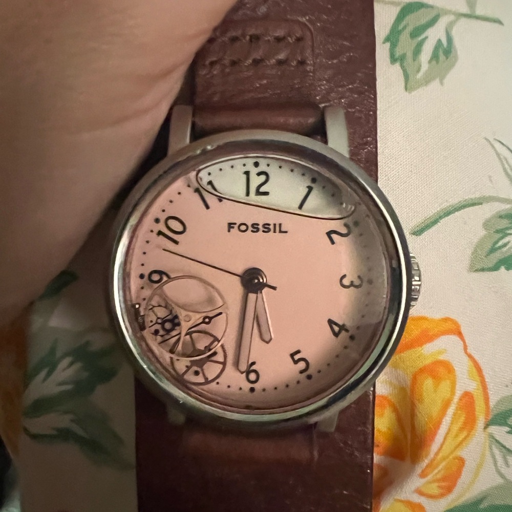 Fossil Watch JR-9948 vintage Pink Floating water cogs Leather Strap steam punk
